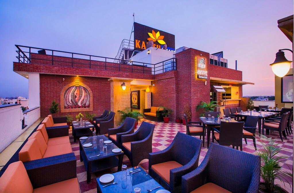 Hotel Kapish Smart-All Pure Veg Jaipur Eksteriør billede