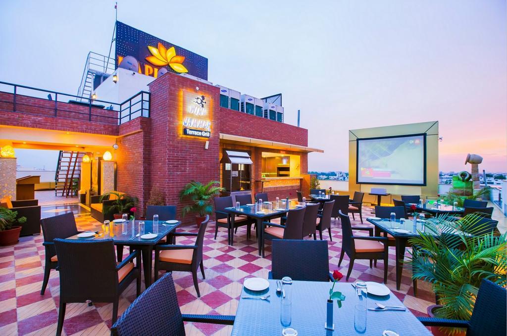 Hotel Kapish Smart-All Pure Veg Jaipur Eksteriør billede