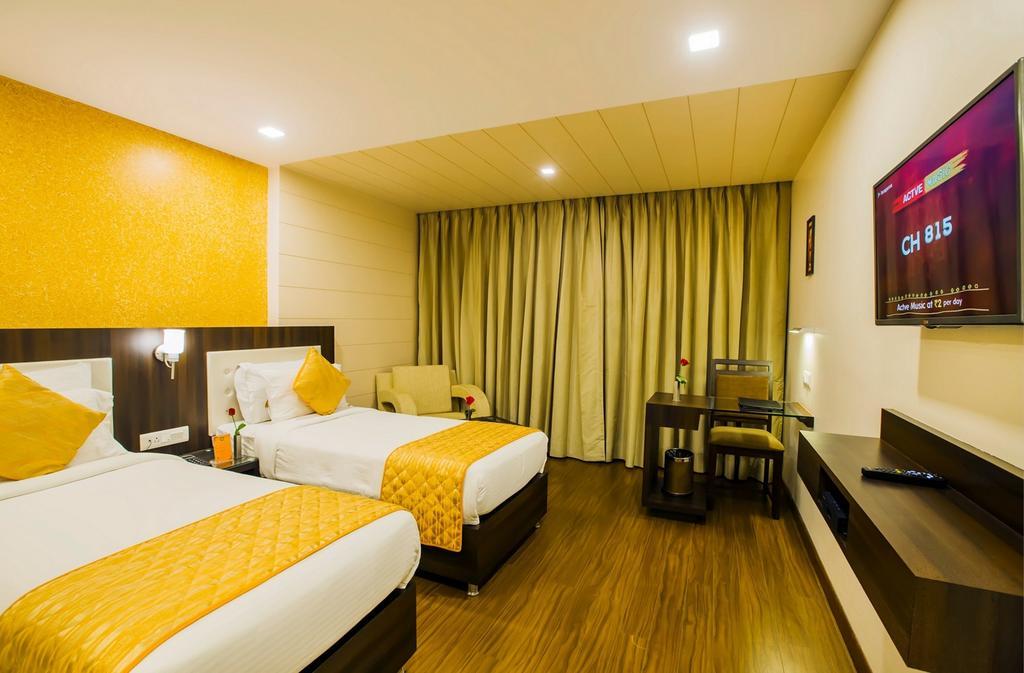 Hotel Kapish Smart-All Pure Veg Jaipur Eksteriør billede