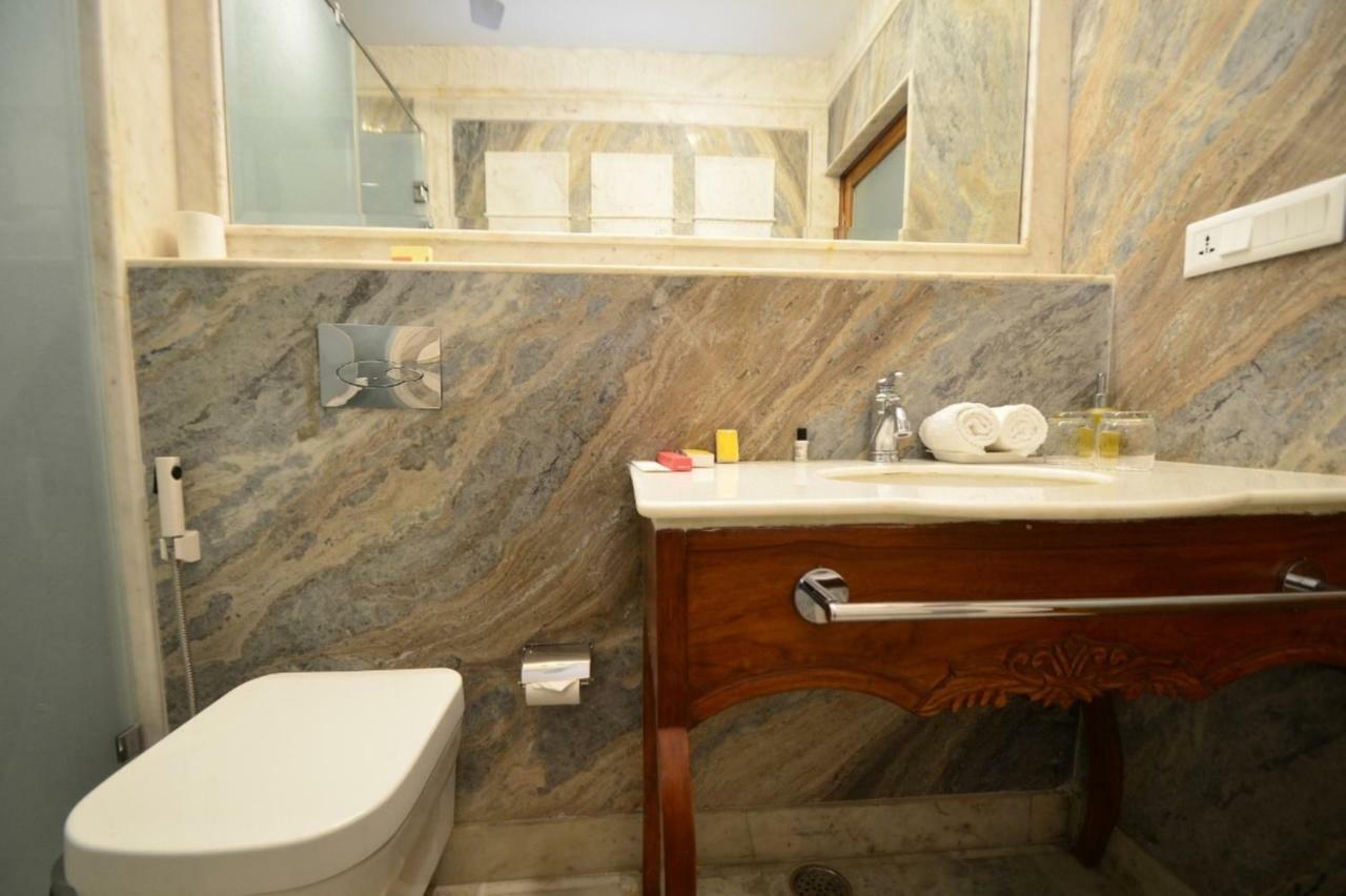 Hotel Kapish Smart-All Pure Veg Jaipur Eksteriør billede